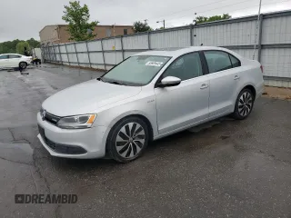 2013 Volkswagen Jetta Hybrid SE с VIN 3VW637AJ4DM296559, выставлен на аукционе Copart как лот 55609445 с пробегом 192 614 миль миль и Чистый • Clean title. История ставок и продаж доступна на DreamBid. Изображение 1.