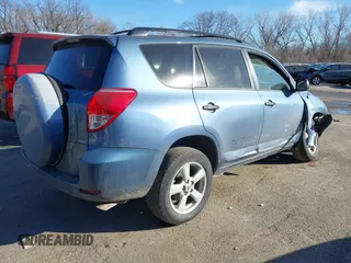 2006 Toyota RAV4 with VIN JTMBD33V565031424, listed as a IAAI auction lot 41457049 with 207,715 mi miles. Bid and sale history available at carsss.com. Image 4.