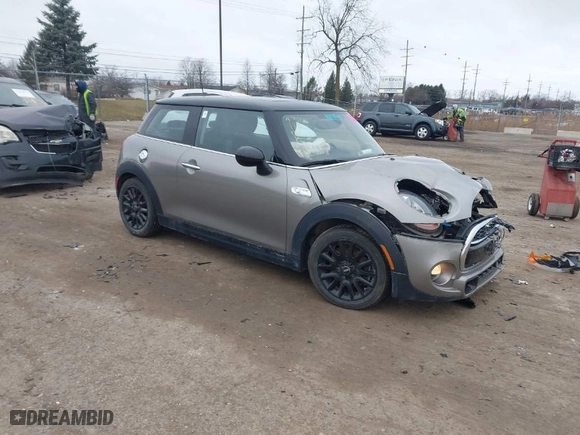 2017 MINI Hardtop 2 Door Cooper S with VIN WMWXP7C5XH2A44954, listed as a IAAI auction lot 41227831 with 67,568 mi miles. Bid and sale history available at carsss.com. Image 1.