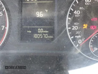 2012 Volkswagen Passat S с VIN 1VWAP7A30CC031752, выставлен на аукционе IAAI как лот 42609712 с пробегом 180 570 миль миль и . История ставок и продаж доступна на DreamBid. Изображение 15.