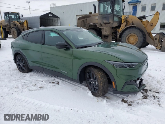 2024 Ford Mustang Mach-E Select z VIN 3FMTK1SU4RMA36857, wystawiony jako Copart lot #50337845 z przebiegiem 152 mil mil oraz Szkoda całkowita • Salvage title. Historia ofert i sprzedaży dostępna na DreamBid. Obrazek 4.