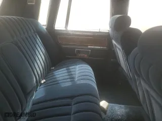 1984 Lincoln Town Car with VIN 1LNBP96F2EY683747, listed as a Copart auction lot 41248394 with 77,094 mi miles and Clean Title. Bid and sale history available at carsss.com. Image 10.