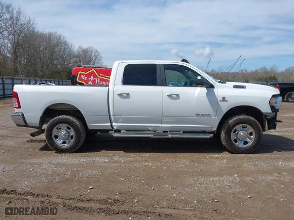 2019 Ram 2500 Big Horn with VIN 3C6UR5DL2KG675282, listed as a IAAI auction lot 41729803 with 88,084 mi miles. Bid and sale history available at carsss.com. Image 14.