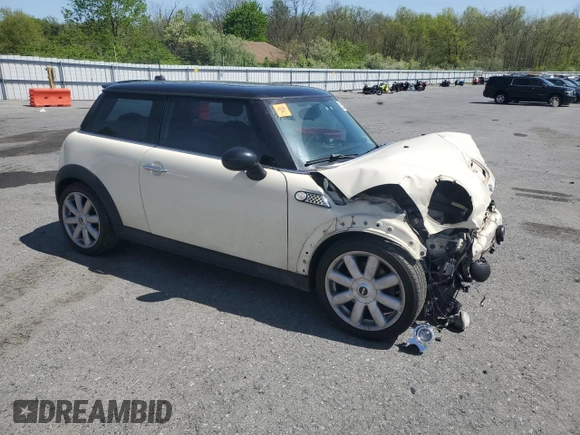 2008 MINI Hardtop S with VIN WMWMF73558TT89662, listed as a Copart auction lot 55200495 with Not Provided miles and Salvage Title. Bid and sale history available at DreamBid. Image 4.