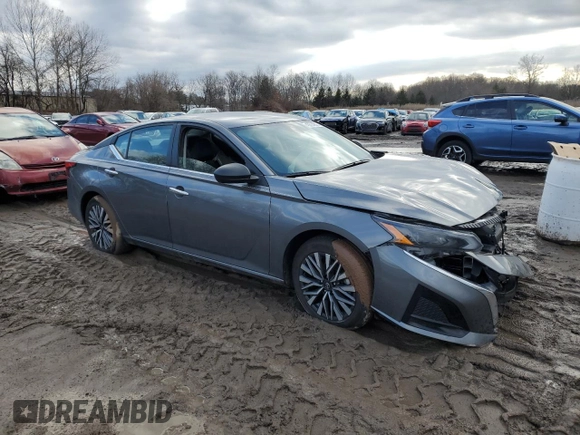 2024 Nissan Altima 2.5 SV with VIN 1N4BL4DV9RN323045, listed as a Copart auction lot 43614655 with 10,433 mi miles and Salvage Title. Bid and sale history available at carsss.com. Image 4.
