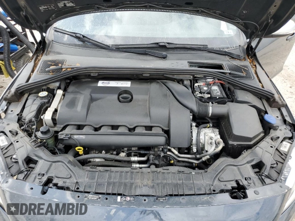 2015 Volvo V60 z VIN YV1902SS6F1227756, wystawiony jako Copart lot #57962725 z przebiegiem 62 542 mil mil oraz Szkoda całkowita • Salvage title. Historia ofert i sprzedaży dostępna na DreamBid. Obrazek 11.