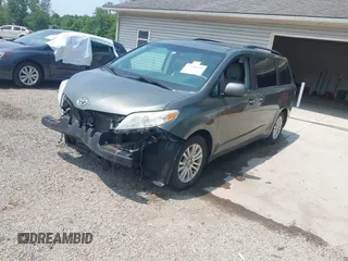 2011 Toyota Sienna XLE AAS z VIN 5TDYK3DC3BS146444, wystawiony jako IAAI lot #42390511 z przebiegiem 230 091 mil mil oraz . Historia ofert i sprzedaży dostępna na DreamBid. Obrazek 18.