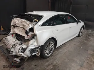 2022 Toyota Avalon Limited with VIN 4T1DZ1FBXNU076021, listed as a IAAI auction lot 41152637 with 43,265 mi miles. Bid and sale history available at carsss.com. Image 4.