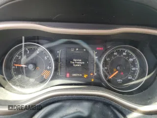 2015 Jeep Cherokee Sport с VIN 1C4PJLAB8FW676733, выставлен на аукционе Copart как лот 57844075 с пробегом 295 574 миль миль и Списание • Salvage title. История ставок и продаж доступна на DreamBid. Изображение 9.