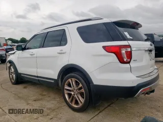 2017 Ford Explorer XLT z VIN 1FM5K7D81HGA26890, wystawiony jako Copart lot #60531395 z przebiegiem 139 008 mil mil oraz Szkoda całkowita • Salvage title. Historia ofert i sprzedaży dostępna na DreamBid. Obrazek 2.