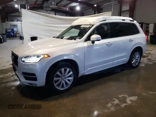 2017 Volvo XC90 Momentum with VIN YV4A22PKXH1122871, listed as a Copart auction lot 45676235 with 90,113 mi miles and Salvage Title. Bid and sale history available at carsss.com. Image 1.