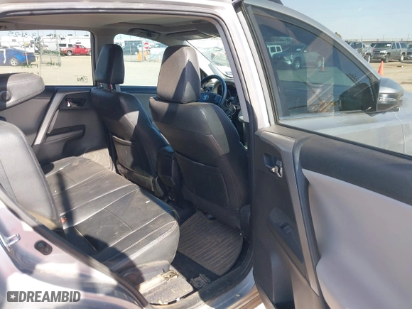 2016 Toyota RAV4 XLE with VIN 2T3WFREV1GW310309, listed as a IAAI auction lot 41993270 with 200,289 mi miles. Bid and sale history available at carsss.com. Image 8.