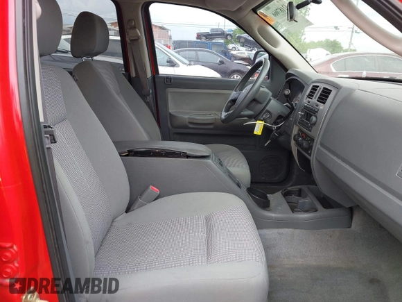 2007 Dodge Dakota SLT with VIN 1D7HE48K17S103188, listed as a IAAI auction lot 42187066 with 113,061 mi miles and . Bid and sale history available at carsss.com. Image 5.