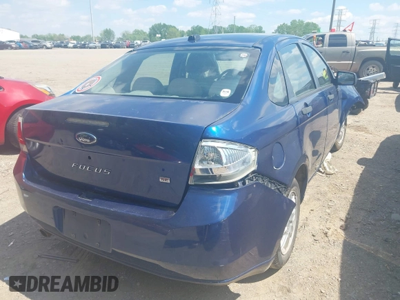 2009 Ford Focus SE z VIN 1FAHP35N39W141326, wystawiony jako IAAI lot #42201600 z przebiegiem 189 413 mil mil oraz . Historia ofert i sprzedaży dostępna na DreamBid. Obrazek 4.