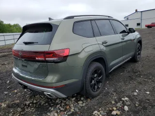 2024 Volkswagen Atlas Peak Edition SEL with VIN 1V2GR2CA0RC544299, listed as a Copart auction lot 52903134 with Not provided miles and Salvage title. Bid and sale history available at DreamBid. Image 3.