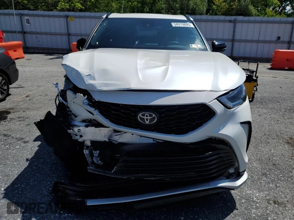 2021 Toyota Highlander XSE with VIN 5TDLZRBH3MS108206, listed as a Copart auction lot 58978895 with 42,068 mi miles and Salvage title. Bid and sale history available at DreamBid. Image 5.