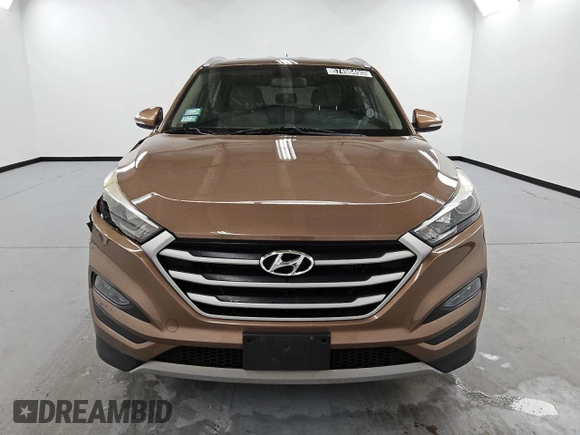 2017 Hyundai Tucson Sport z VIN KM8J3CA22HU415298, wystawiony jako Copart lot #57496495 z przebiegiem 67 475 mil mil oraz Czysty tytuł • Clean title. Historia ofert i sprzedaży dostępna na DreamBid. Obrazek 5.