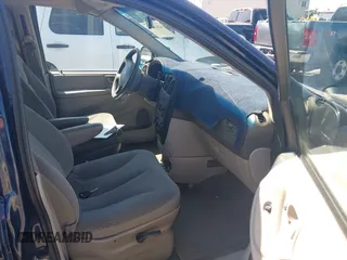 2005 Dodge Caravan SE z VIN 1D4GP24R15B210197, wystawiony jako IAAI lot #42420348 z przebiegiem 229 249 mil mil oraz . Historia ofert i sprzedaży dostępna na DreamBid. Obrazek 5.