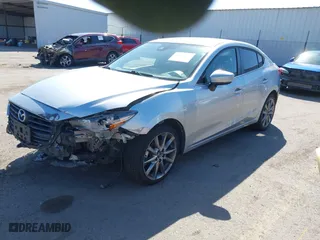2018 Mazda Mazda3 4-Door Touring with VIN 3MZBN1V37JM181208, listed as a IAAI auction lot 41842177 with 92,188 mi miles. Bid and sale history available at carsss.com. Image 18.