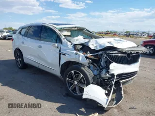 2019 Buick Enclave Essence with VIN 5GAERBKW0KJ123174, listed as a IAAI auction lot 40540633 with Not Provided miles and . Bid and sale history available at carsss.com. Image 1.