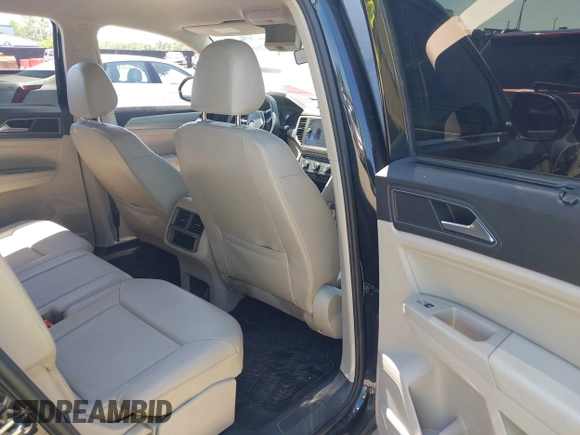 2018 Volkswagen Atlas SE с VIN 1V2KR2CA4JC519792, выставлен на аукционе IAAI как лот 42663715 с пробегом 124 682 миль миль и . История ставок и продаж доступна на DreamBid. Изображение 8.