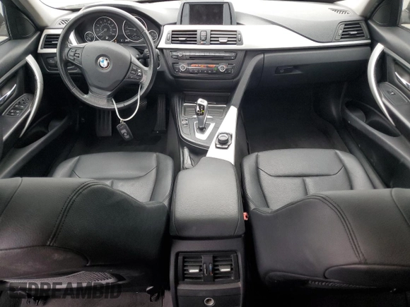 2013 BMW 3 Series 328i z VIN WBA3C1C58DF436922, wystawiony jako Copart lot #55897625 z przebiegiem 88 910 mil mil oraz Szkoda całkowita • Salvage title. Historia ofert i sprzedaży dostępna na DreamBid. Obrazek 8.