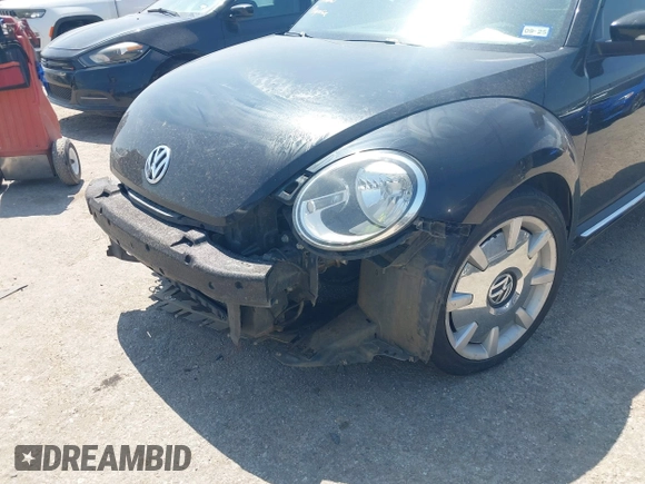 2013 Volkswagen Beetle 2.5L with VIN 3VWHX7AT3DM603962, listed as a IAAI auction lot 42329256 with 137,285 mi miles and . Bid and sale history available at DreamBid. Image 17.