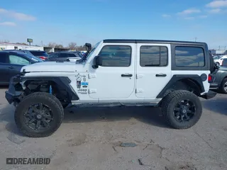2018 Jeep Wrangler Unlimited Sport S with VIN 1C4HJXDG0JW205803, listed as a IAAI auction lot 41615097 with 1 mi miles. Bid and sale history available at carsss.com. Image 14.