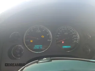 2007 Chevrolet Avalanche LTZ z VIN 3GNFK123X7G199783, wystawiony jako Copart lot #62085045 z przebiegiem 231 561 mil mil oraz Szkoda całkowita • Salvage title. Historia ofert i sprzedaży dostępna na DreamBid. Obrazek 9.
