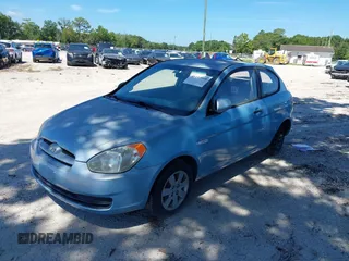 2010 Hyundai Accent GS z VIN KMHCM3AC8AU156501, wystawiony jako IAAI lot #41153508 z przebiegiem Nie podano mil oraz . Historia ofert i sprzedaży dostępna na DreamBid. Obrazek 2.