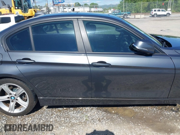 2014 BMW 3 Series 320i xDrive with VIN WBA3C3C54EP661409, listed as a IAAI auction lot 42182593 with 159,104 mi miles and . Bid and sale history available at DreamBid. Image 14.