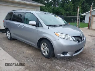2013 Toyota Sienna LE AAS with VIN 5TDKK3DC7DS332092, listed as a IAAI auction lot 42676665 with 121,481 mi miles and . Bid and sale history available at DreamBid. Image 1.
