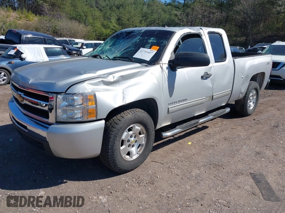 2010 Chevrolet Silverado 1500 LT with VIN 1GCSKSE39AZ179024, listed as a IAAI auction lot 41735447 with 307,082 mi miles. Bid and sale history available at carsss.com. Image 17.