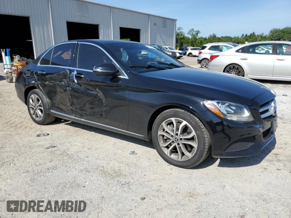 2018 Mercedes-Benz C 300 z VIN 55SWF4KB5JU269921, wystawiony jako Copart lot #60602825 z przebiegiem Nie podano mil oraz Szkoda całkowita • Salvage title. Historia ofert i sprzedaży dostępna na DreamBid. Obrazek 4.