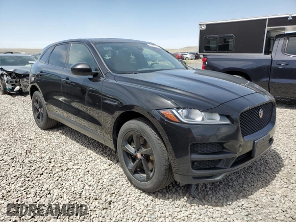 2017 Jaguar F-Pace 35t Premium with VIN SADCJ2BV2HA497819, listed as a Copart auction lot 55404655 with 139,478 mi miles and Clean Title. Bid and sale history available at DreamBid. Image 4.