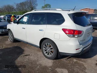2014 Nissan Pathfinder SV with VIN 5N1AR2MN2EC735446, listed as a IAAI auction lot 41893013 with 149,799 mi miles. Bid and sale history available at carsss.com. Image 3.