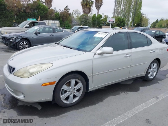 2006 Lexus ES 330 with VIN JTHBA30G665159250, listed as a IAAI auction lot 42083223 with 186,458 mi miles. Bid and sale history available at carsss.com. Image 6.