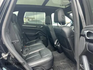 2016 Porsche Cayenne z VIN WP1AA2A26GKA13040, wystawiony jako IAAI lot #42019833 z przebiegiem 87 594 mil mil oraz . Historia ofert i sprzedaży dostępna na DreamBid. Obrazek 7.