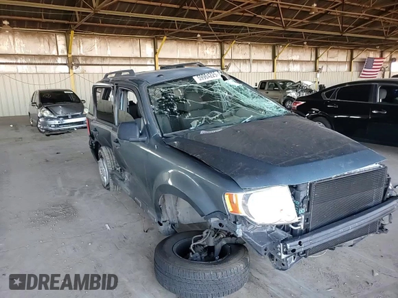 2012 Ford Escape XLT z VIN 1FMCU9DG4CKC69460, wystawiony jako Copart lot #59984225 z przebiegiem Nie podano mil oraz Szkoda całkowita • Salvage title. Historia ofert i sprzedaży dostępna na DreamBid. Obrazek 13.