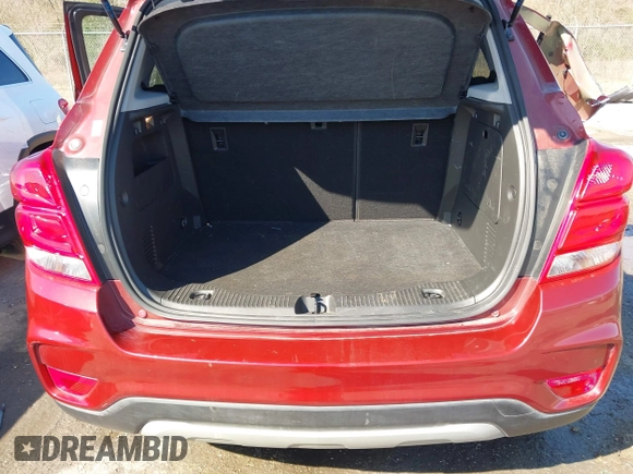2022 Chevrolet Trax LT with VIN KL7CJLSM9NB568820, listed as a IAAI auction lot 41757713 with 35,243 mi miles. Bid and sale history available at carsss.com. Image 8.