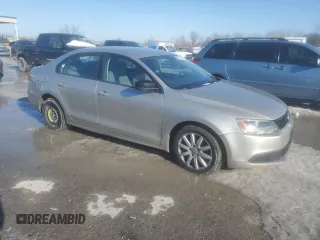 2013 Volkswagen Jetta Sedan S with VIN 3VW2K7AJ3DM246897, listed as a Copart auction lot 89056765 with 184,902 mi miles and Clean Title. Bid and sale history available at carsss.com. Image 4.