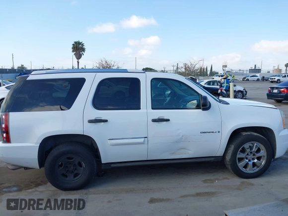 2008 GMC Yukon Denali с VIN 1GKFK63888J118915, выставлен на аукционе IAAI как лот 42262018 с пробегом 218 082 миль миль и . История ставок и продаж доступна на DreamBid. Изображение 14.