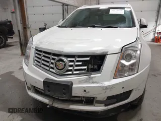 2015 Cadillac SRX Luxury Collection with VIN 3GYFNBE38FS596318, listed as a IAAI auction lot 42119660 with 45,178 mi miles. Bid and sale history available at carsss.com. Image 6.