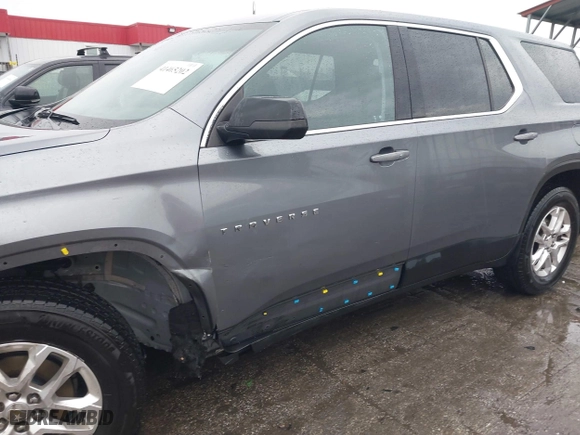 2021 Chevrolet Traverse LS with VIN 1GNERFKW6MJ145325, listed as a IAAI auction lot 41465202 with 102,406 mi miles. Bid and sale history available at carsss.com. Image 17.