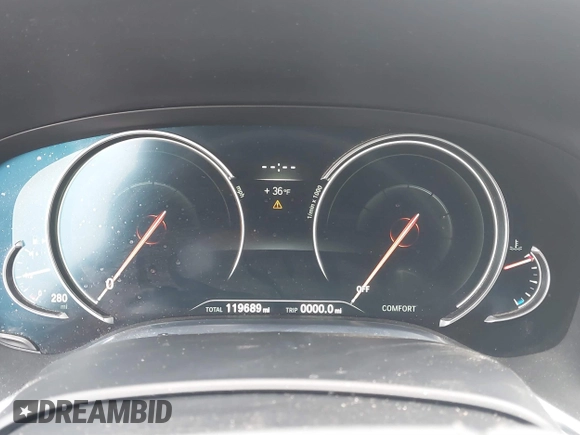 2016 BMW 7 Series 740i with VIN WBA7E2C56GG546920, listed as a IAAI auction lot 41610698 with 119,689 mi miles. Bid and sale history available at carsss.com. Image 7.