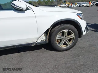 2019 Mercedes-Benz GLC with VIN WDC0G4JB3KV150851, listed as a IAAI auction lot 41835987 with 1 mi miles. Bid and sale history available at carsss.com. Image 21.
