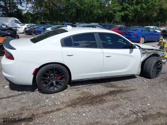 2016 Dodge Charger Road/Track with VIN 2C3CDXCT9GH210865, listed as a IAAI auction lot 39971429 with 157,784 mi miles. Bid and sale history available at carsss.com. Image 14.
