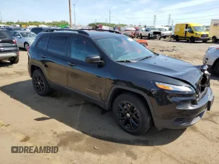 2016 Jeep Cherokee Altitude with VIN 1C4PJMAB5GW182417, listed as a Copart auction lot 69486134 with 157,571 mi miles and Salvage title. Bid and sale history available at DreamBid. Image 4.