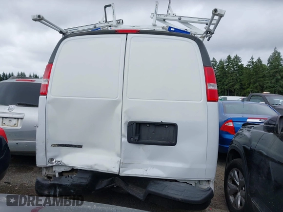 2020 Chevrolet Express Cargo z VIN 1GCWGAFGXL1276698, wystawiony jako IAAI lot #42406833 z przebiegiem 63 143 mil mil oraz . Historia ofert i sprzedaży dostępna na DreamBid. Obrazek 17.