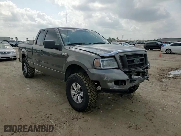 2005 Ford F-150 STX z VIN 1FTRX12W45FA04955, wystawiony jako Copart lot #54565015 z przebiegiem 189 505 mil mil oraz Szkoda całkowita • Salvage title. Historia ofert i sprzedaży dostępna na DreamBid. Obrazek 13.